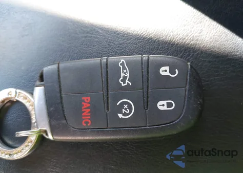 2015 Chrysler 300 300S z USA, uszkodzony, nr VIN 2C3CCABG9FH922537